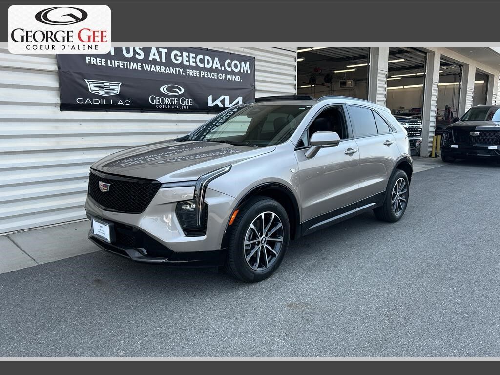 2024 Cadillac XT4 — photo 1 of 7