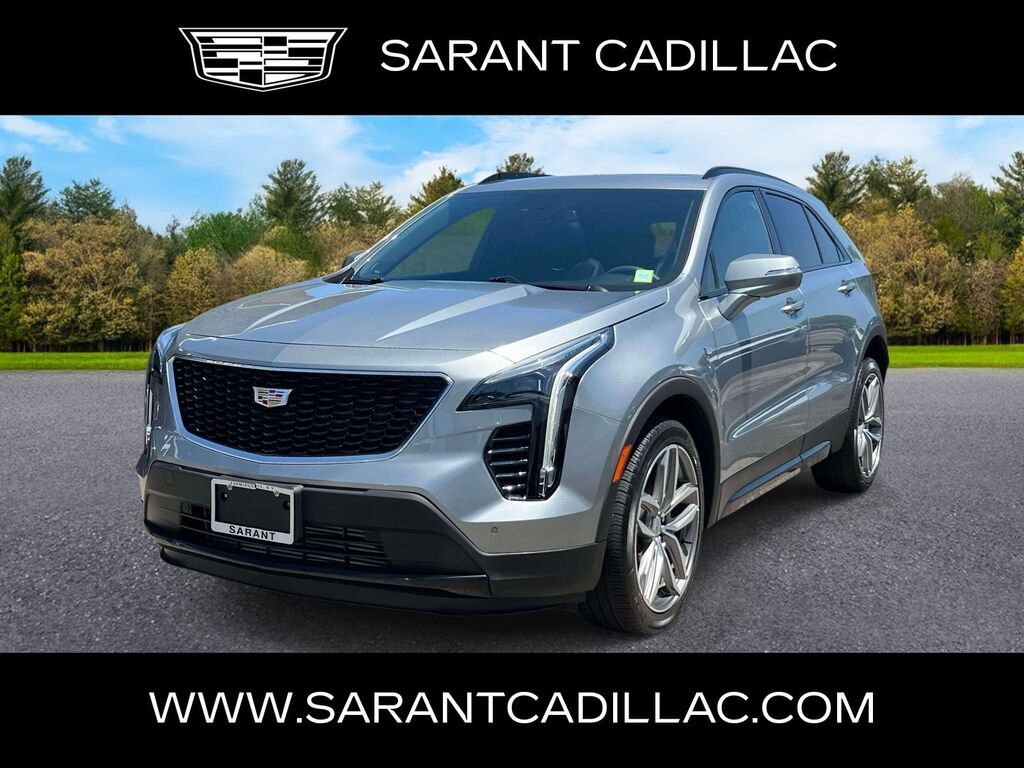 2023 Cadillac XT4 — photo 1 of 7