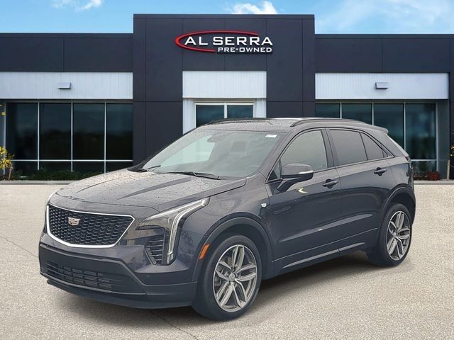 2023 Cadillac XT4 — photo 1 of 7