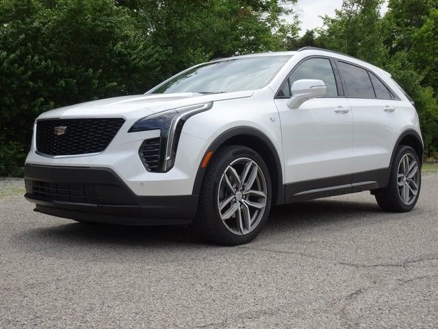 2023 Cadillac XT4 — photo 1 of 7