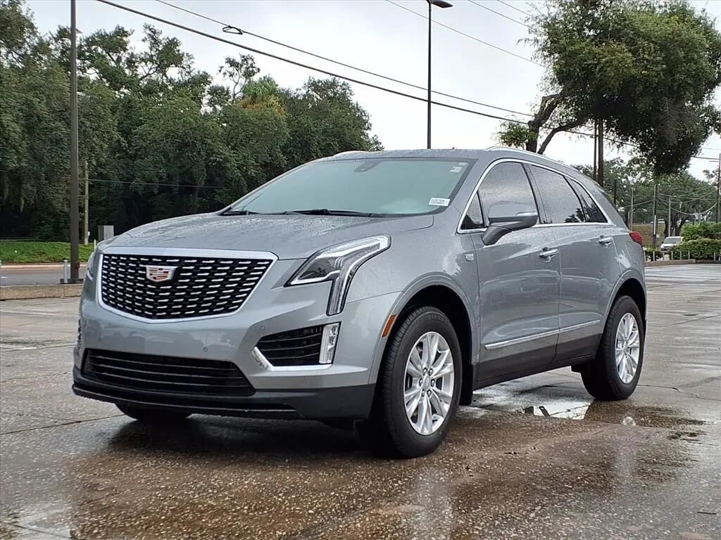 2023 Cadillac XT5 Luxury — photo 1 of 27