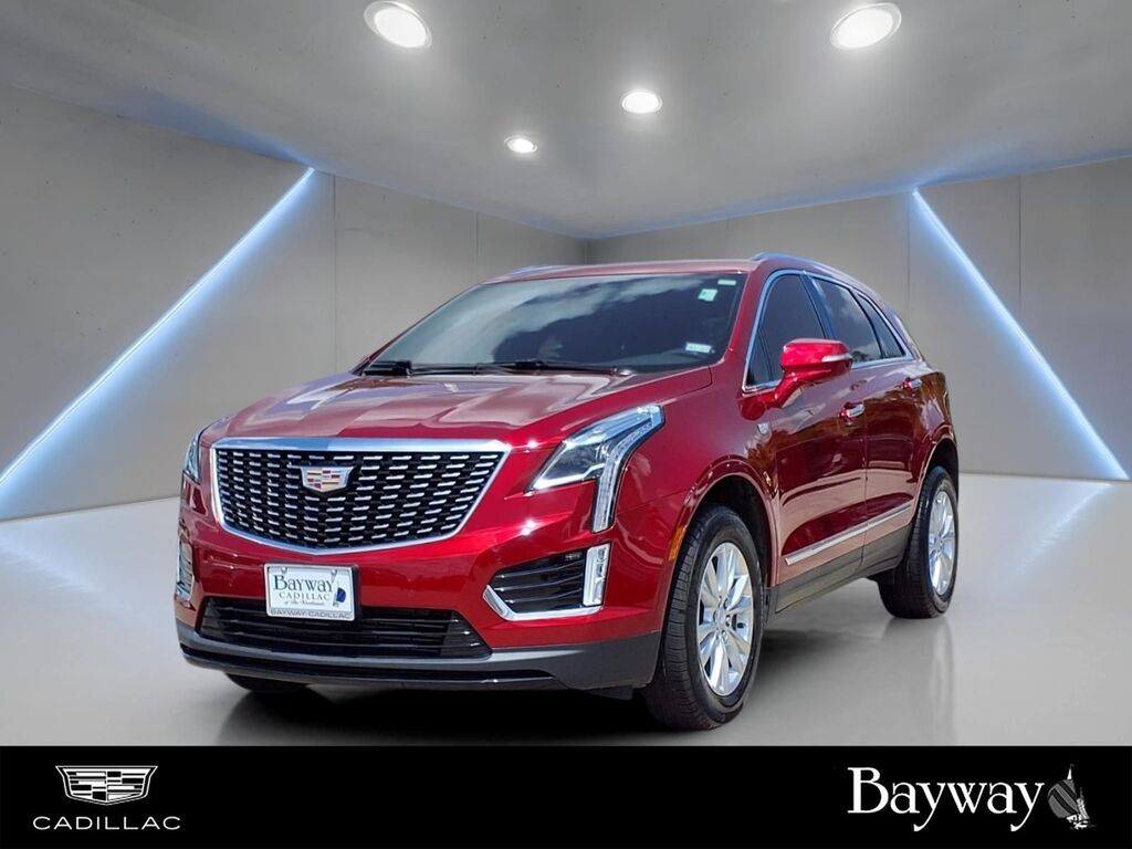 2024 Cadillac XT5 — photo 1 of 7