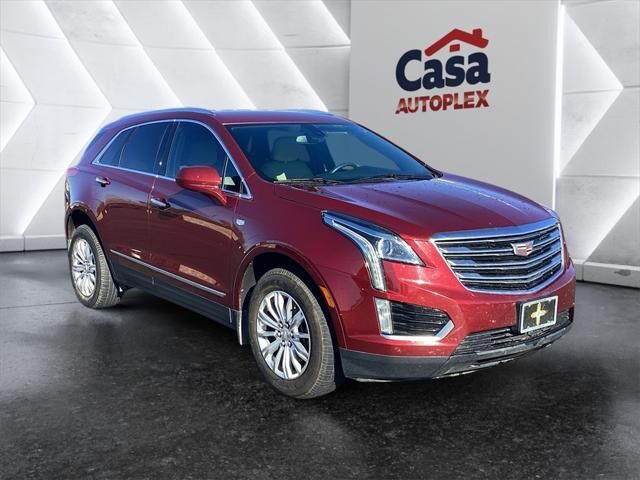 2017 Cadillac XT5 Base — photo 1 of 26