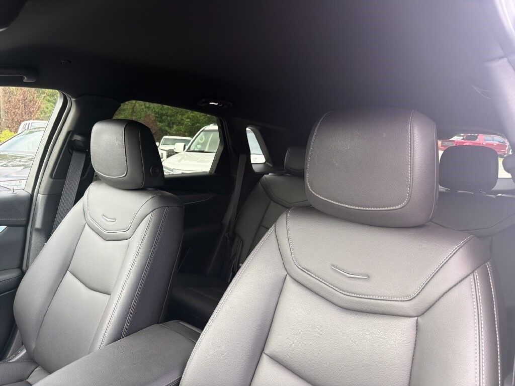 2024 Cadillac XT5 — photo 1 of 6