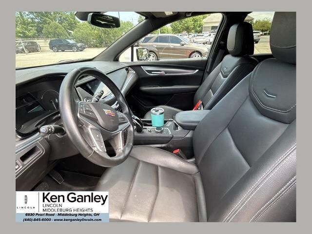 2024 Cadillac XT5 Luxury — photo 1 of 13