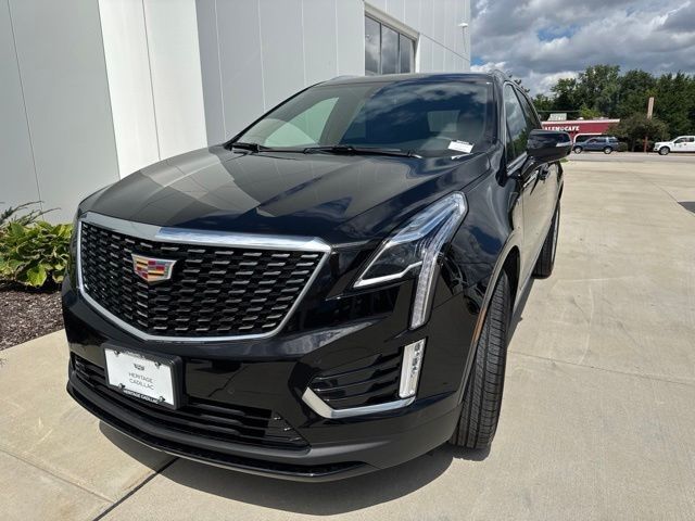 2026 Cadillac XT5 — photo 1 of 7