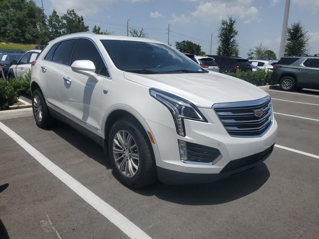 2017 Cadillac XT5 Luxury — photo 1 of 1