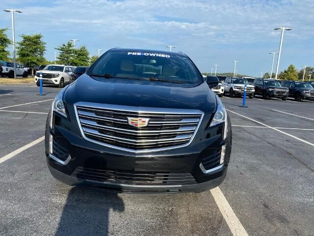 2018 Cadillac XT5 Base — photo 1 of 25