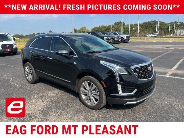 2024 Cadillac XT5 Premium Luxury — photo 1 of 26