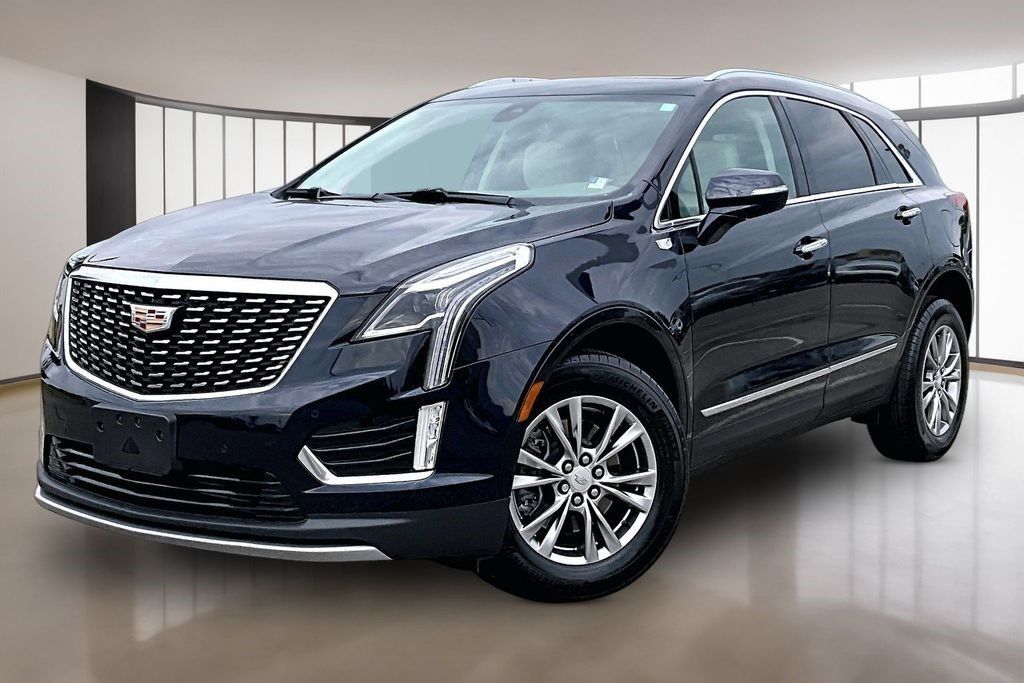 2022 Cadillac XT5 — photo 1 of 7