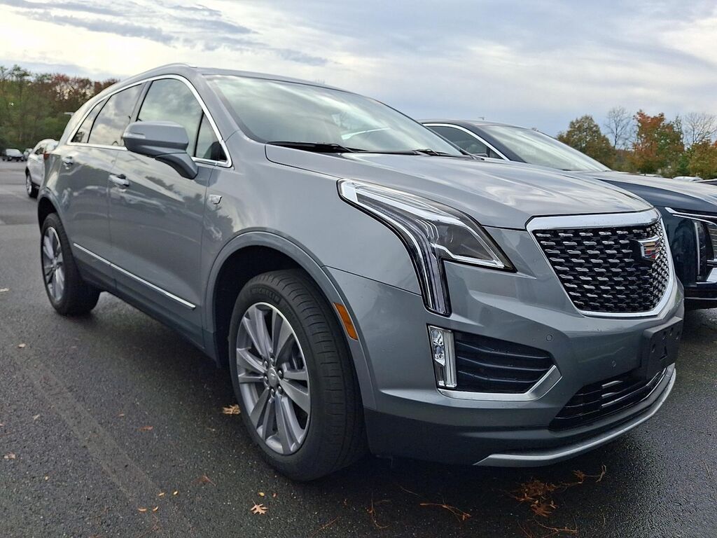 2024 Cadillac XT5 — photo 1 of 7