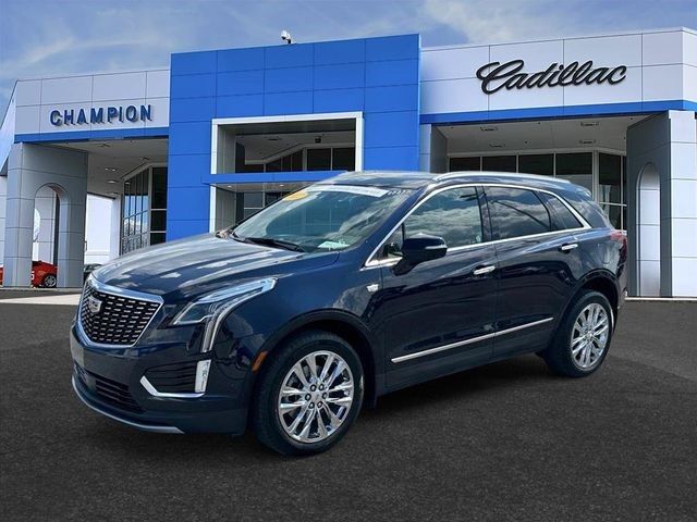 2022 Cadillac XT5 — photo 1 of 7