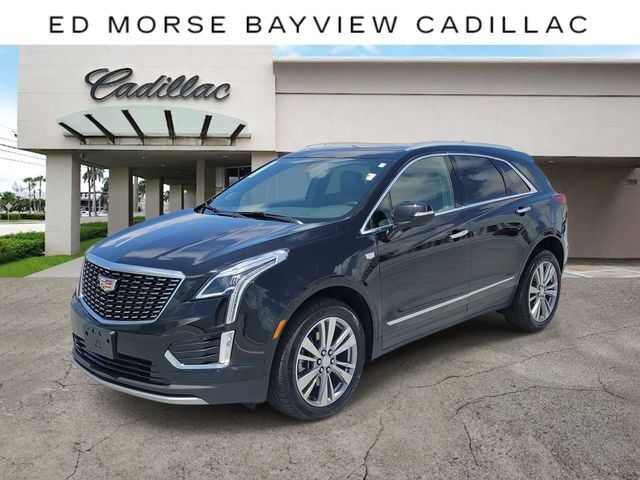 2025 Cadillac XT5 — photo 1 of 12
