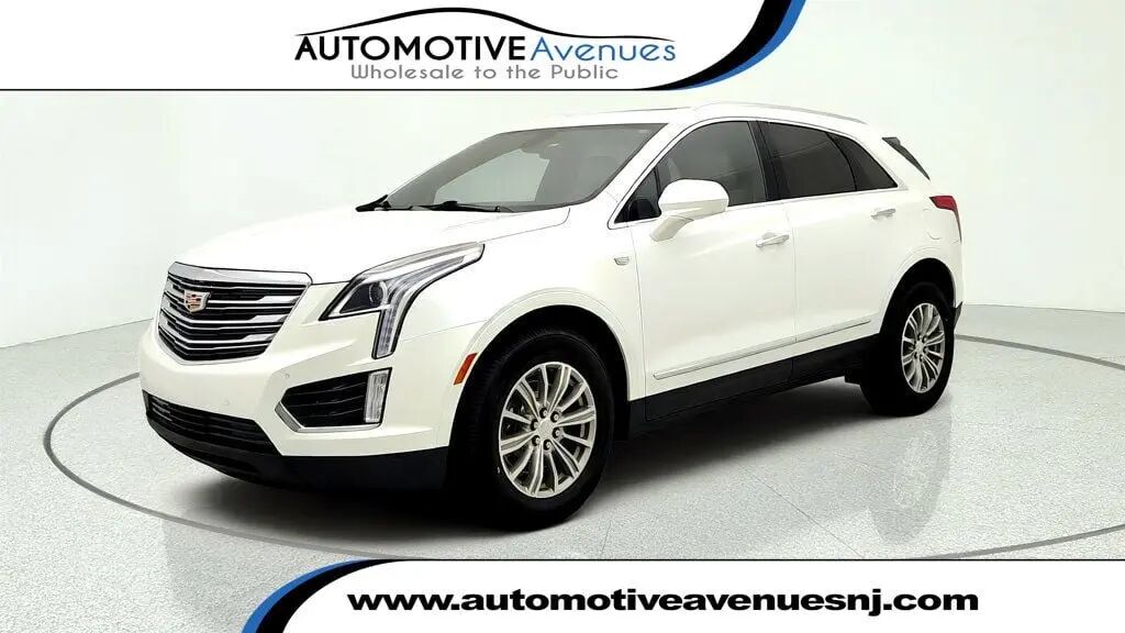 2019 Cadillac XT5 Luxury — photo 1 of 13
