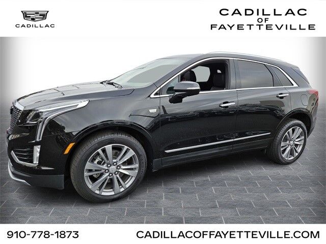 2025 Cadillac XT5 — photo 1 of 7