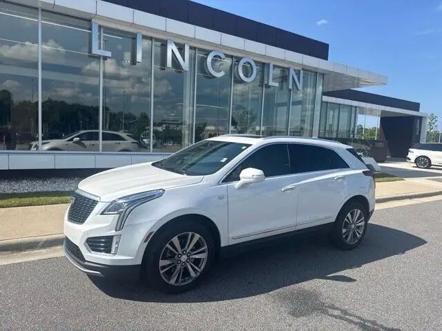 2025 Cadillac XT5 Premium Luxury — photo 1 of 26