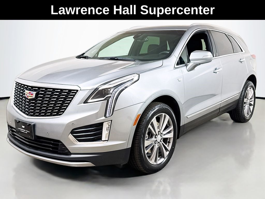2025 Cadillac XT5 — photo 1 of 7