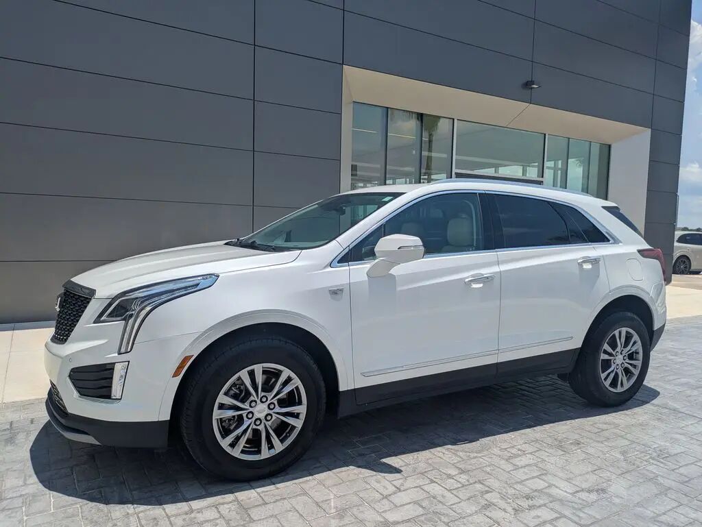 2021 Cadillac XT5 Premium Luxury — photo 1 of 13