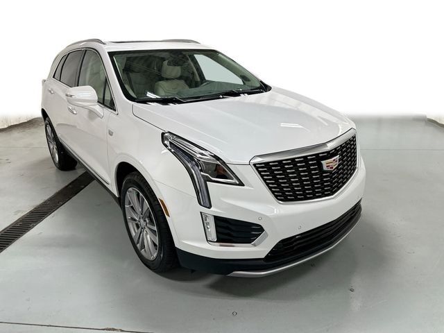 2024 Cadillac XT5 — photo 1 of 7