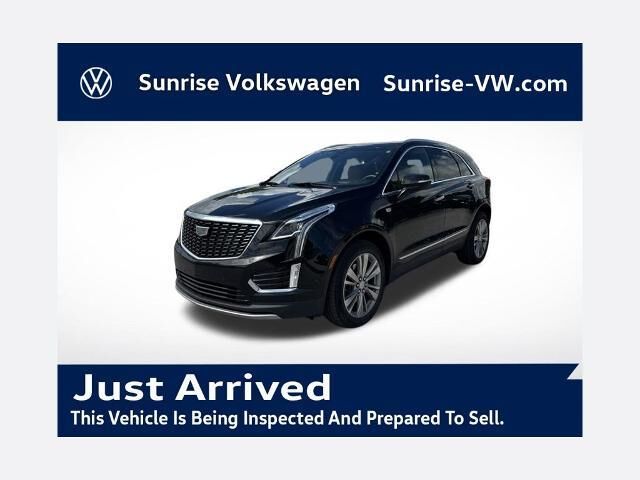 2024 Cadillac XT5 Premium Luxury — photo 1 of 13