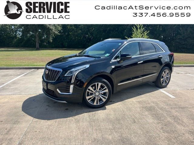 2025 Cadillac XT5 — photo 1 of 7