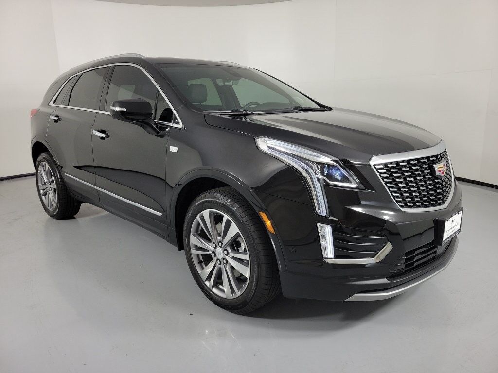 2026 Cadillac XT5 — photo 1 of 7
