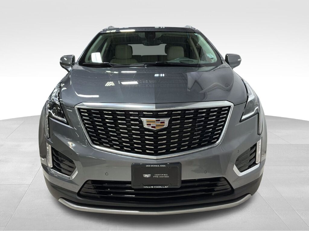 2021 Cadillac XT5 — photo 1 of 5