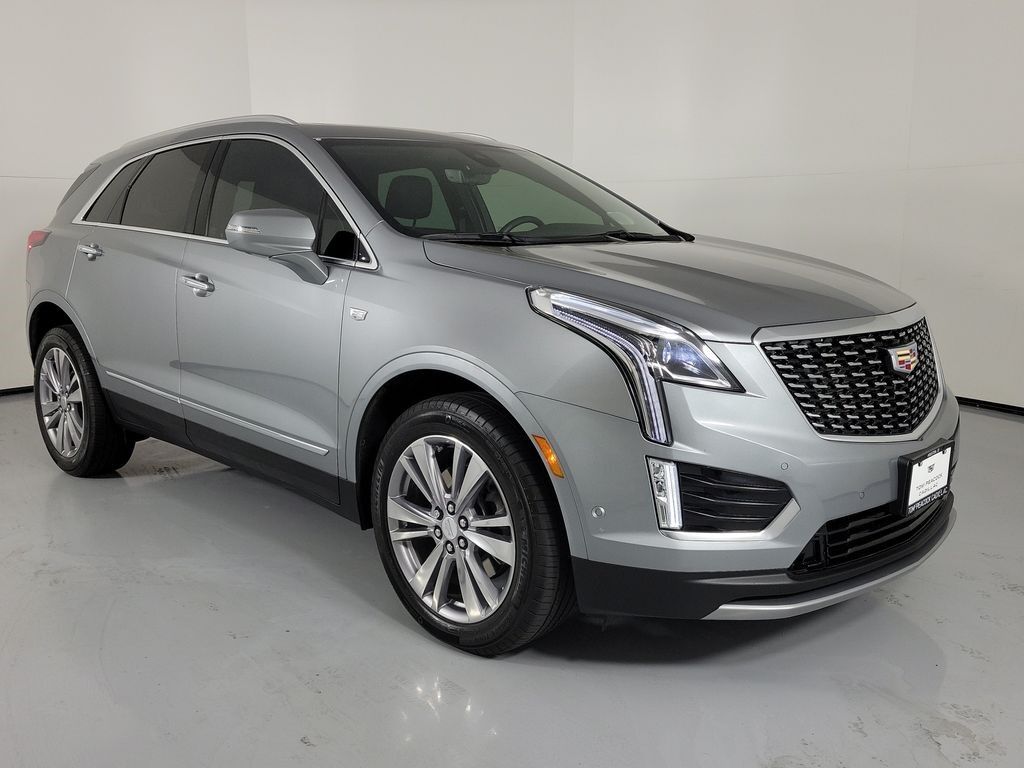 2024 Cadillac XT5 — photo 1 of 7