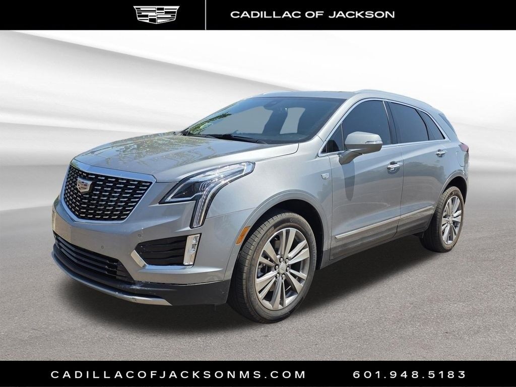 2025 Cadillac XT5 — photo 1 of 7