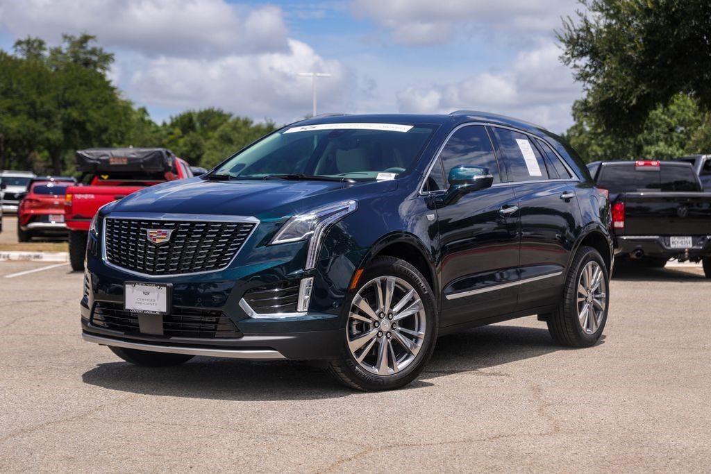 2026 Cadillac XT5 — photo 1 of 7