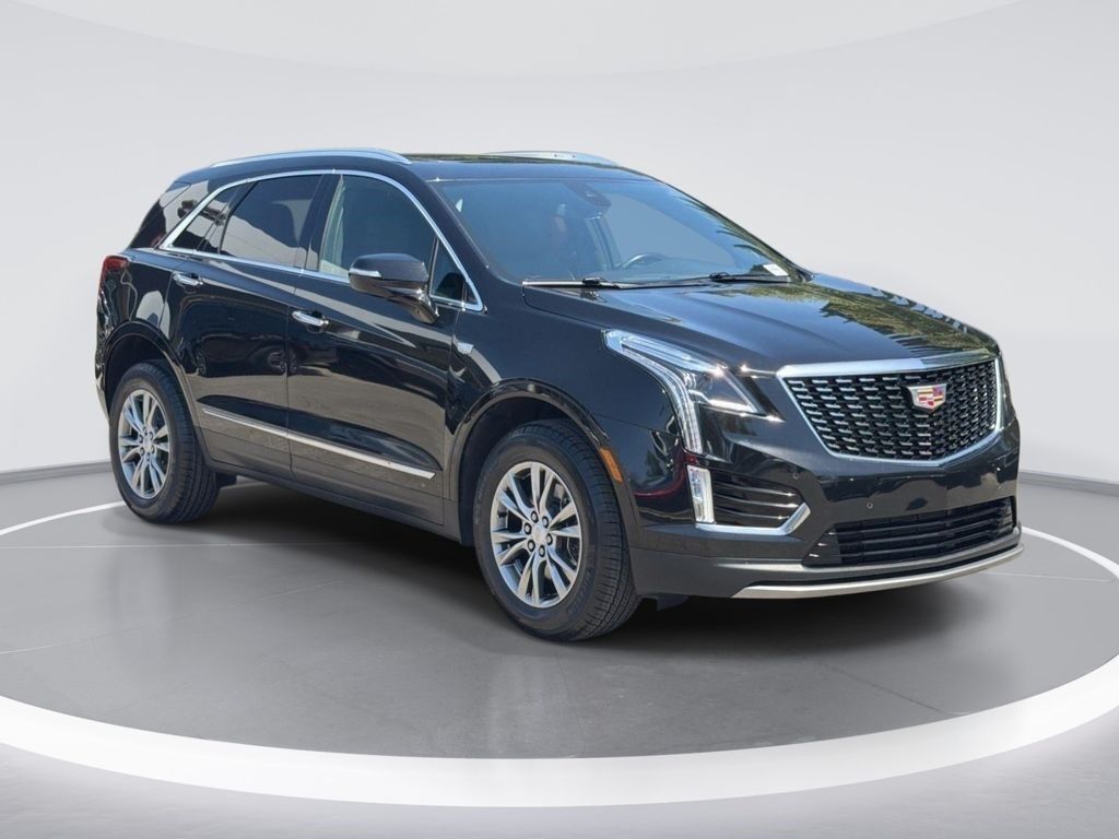 2023 Cadillac XT5 — photo 1 of 7