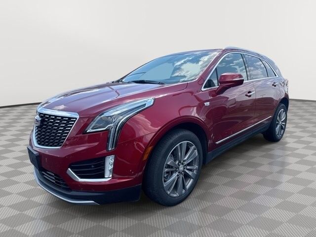 2025 Cadillac XT5 — photo 1 of 3