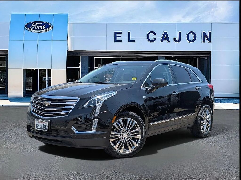 2019 Cadillac XT5 Luxury — photo 1 of 13