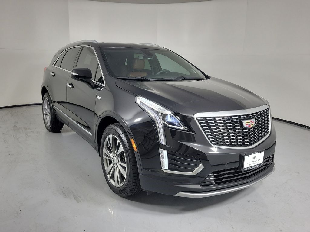 2024 Cadillac XT5 — photo 1 of 7
