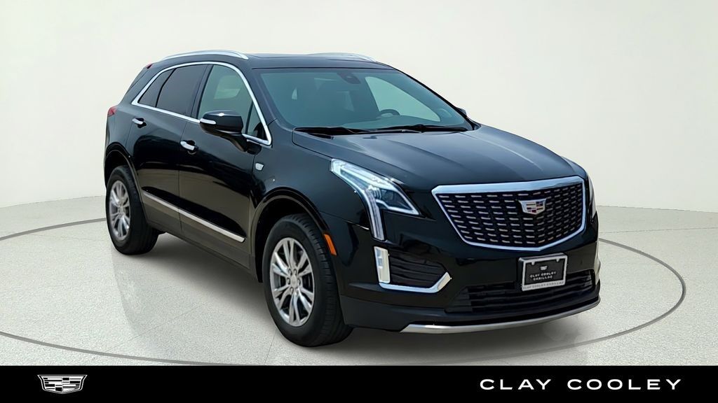 2023 Cadillac XT5 — photo 1 of 7
