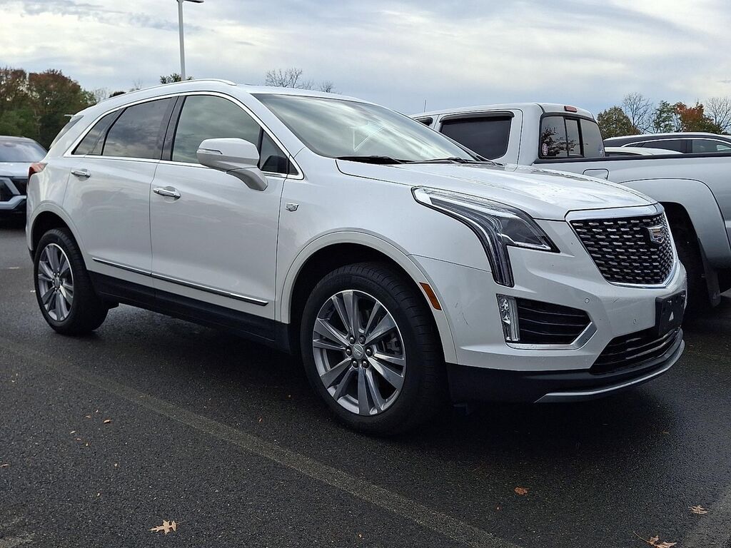 2024 Cadillac XT5 — photo 1 of 7