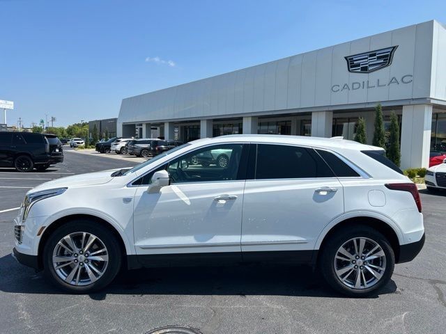 2023 Cadillac XT5 — photo 1 of 7