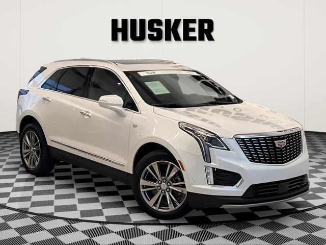 2025 Cadillac XT5 — photo 1 of 7