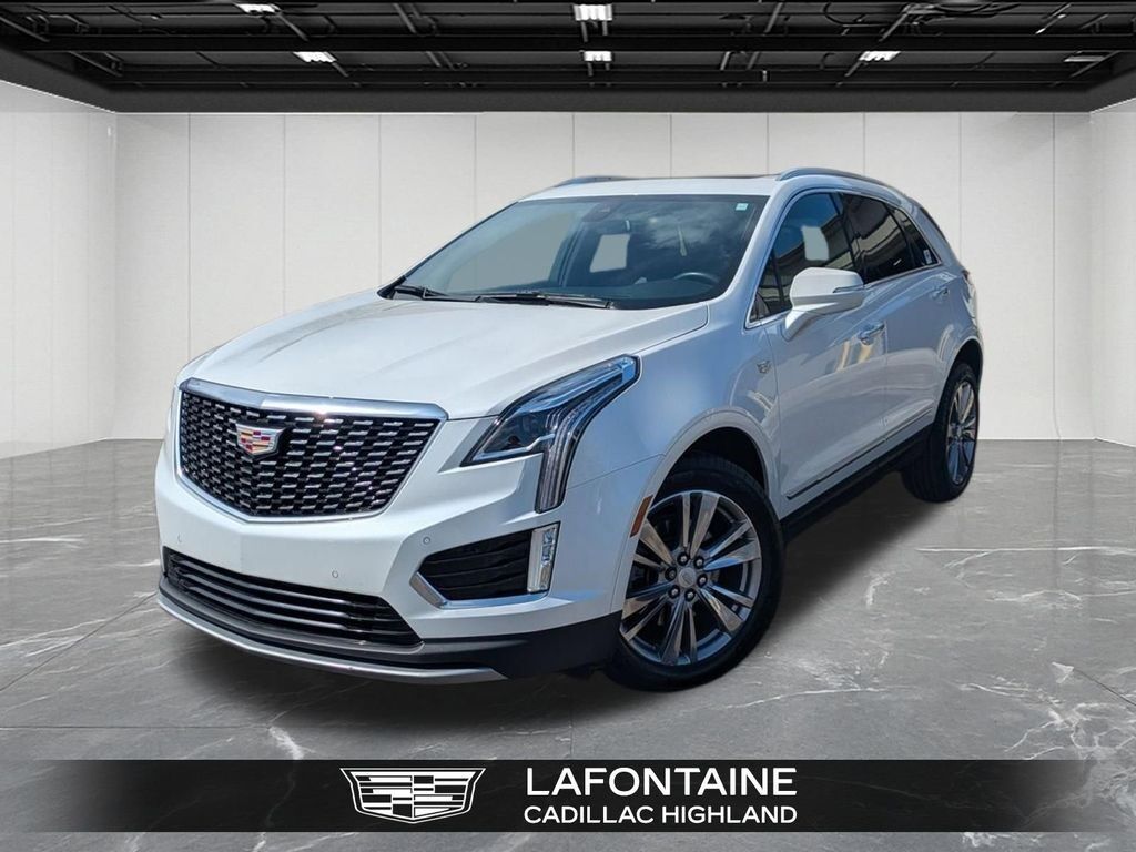 2024 Cadillac XT5 — photo 1 of 7