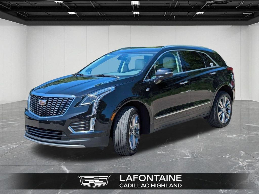 2023 Cadillac XT5 — photo 1 of 7