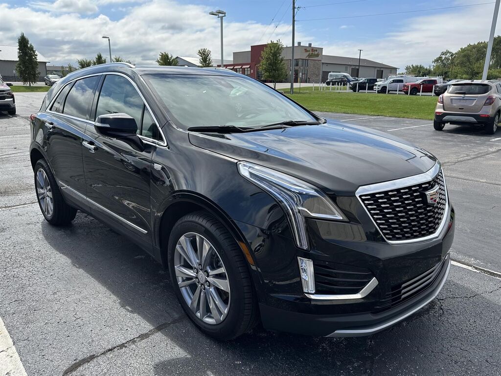 2024 Cadillac XT5 — photo 1 of 7