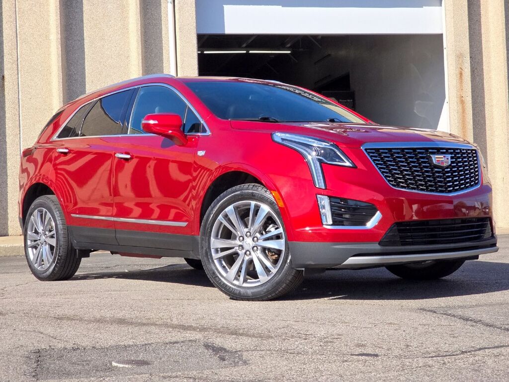 2024 Cadillac XT5 — photo 1 of 7