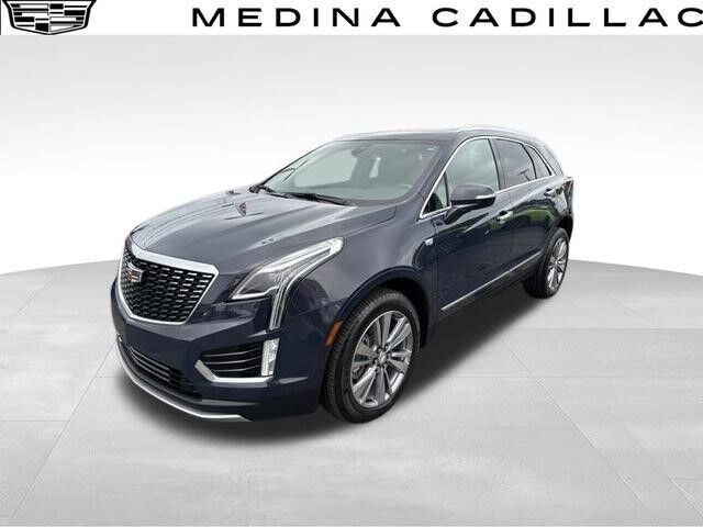 2025 Cadillac XT5 — photo 1 of 7