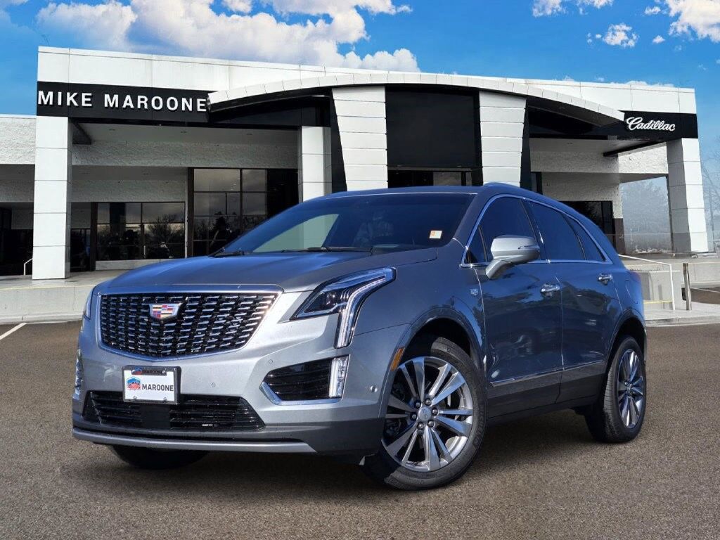 2025 Cadillac XT5 — photo 1 of 7