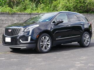 2023 Cadillac XT5 — photo 1 of 7