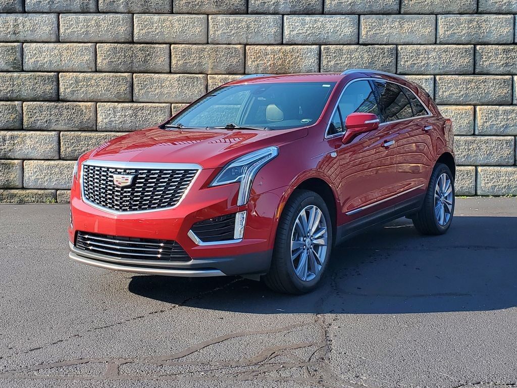 2024 Cadillac XT5 — photo 1 of 7