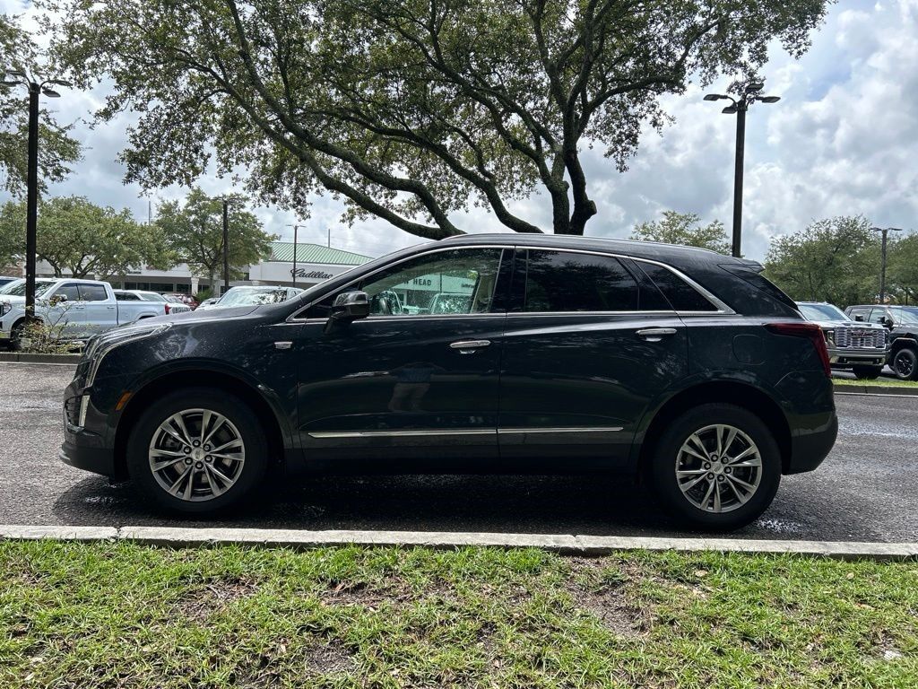 2023 Cadillac XT5 — photo 1 of 7