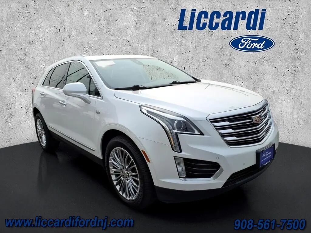 2018 Cadillac XT5 Luxury — photo 1 of 13