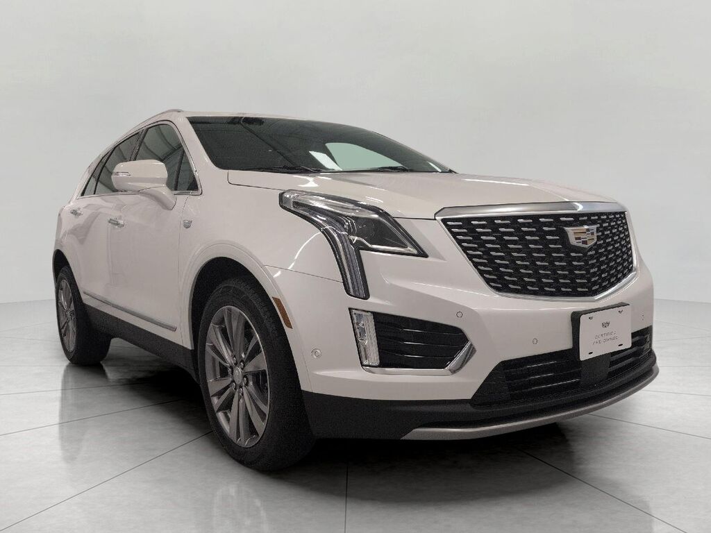 2023 Cadillac XT5 — photo 1 of 7