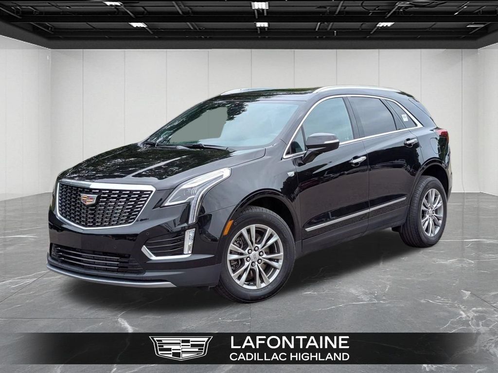 2023 Cadillac XT5 — photo 1 of 7